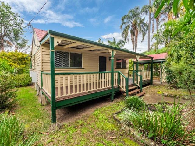ONE BEDROOM WORKERS COTTAGE
