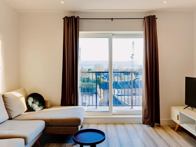 One Bedroom Apartment