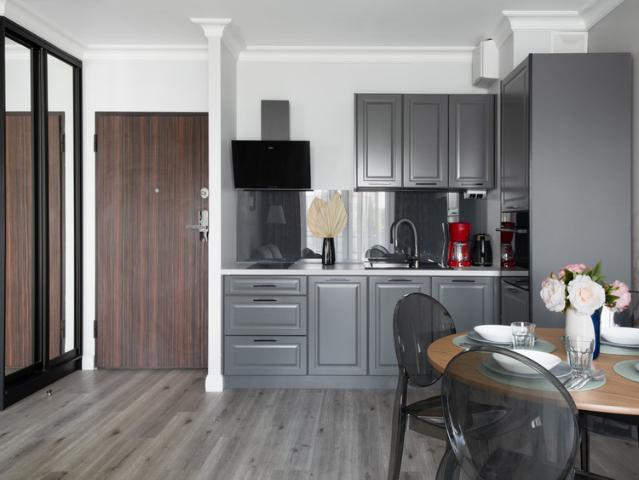 One bedroom apartment, Chmielna 73/22