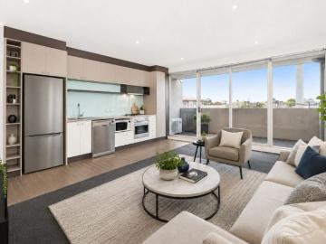 One Bedroom Apartment Close to Clifton Hill Station