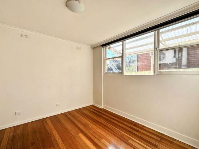 One Bedroom Apartment in Choice Location