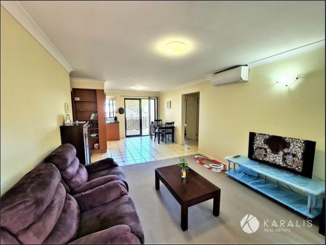 One Bedroom Apartment in a Fantastic Complex with Inground Pool