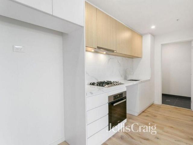 One Bedroom Apartment in Brunswick with City Views