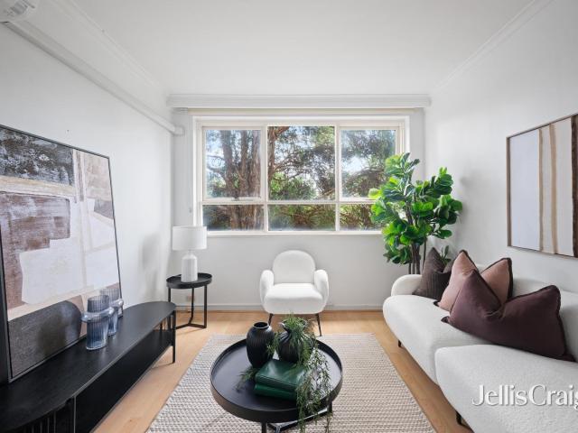 One Bedroom Apartment in Brunswick