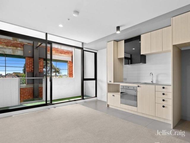 One Bedroom Apartment in Brunswick