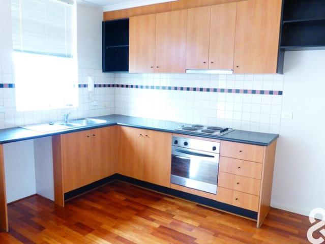 ONE BEDROOM APARTMENT IN GREAT THORNBURY LOCATION