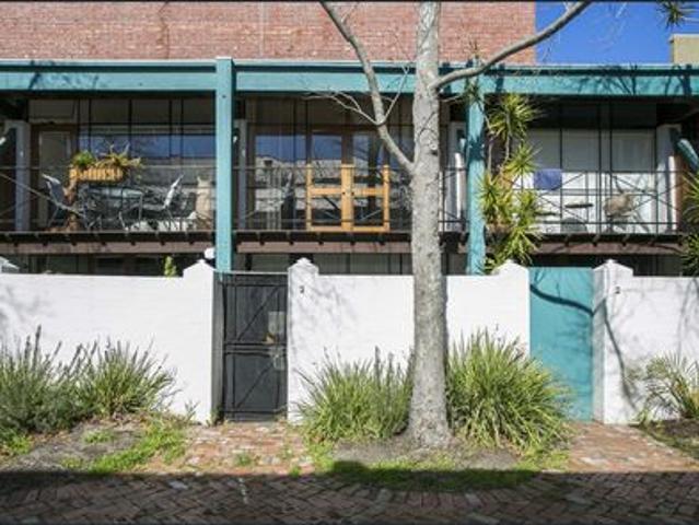ONE BEDROOM APARTMENT IN FREMANTLE