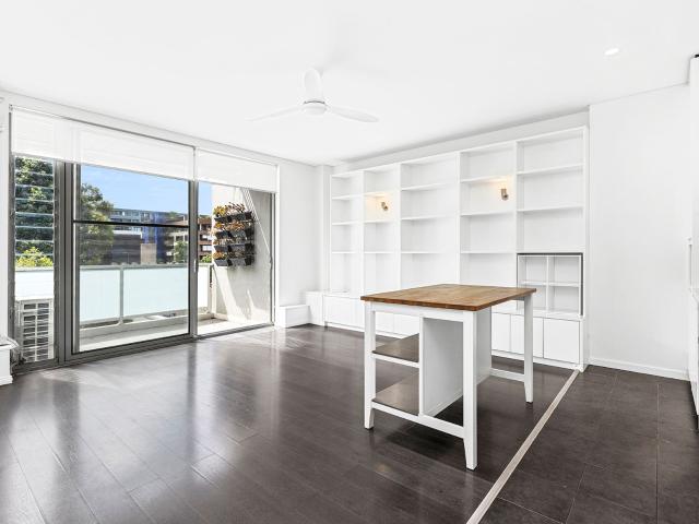 One Bedroom Apartment in 'Star Printer' Building