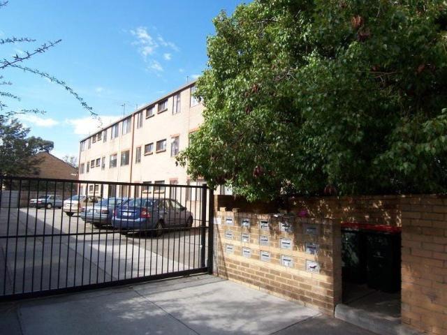 One Bedroom Apartment in Prime Location