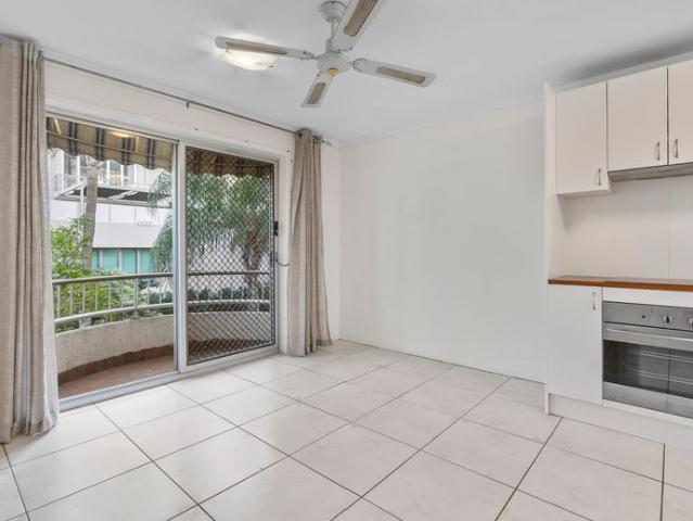 One Bedroom Apartment in the Heart of Burleigh Heads