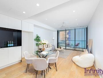 ONE BEDROOM APARTMENT IN THE HEART OF BONDI JUNCTION