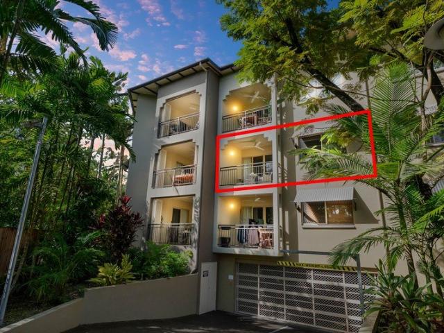 One Bedroom Apartment in the Highly Desired 'Cairns One' Complex