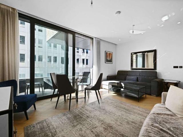 One bedroom apartment in the iconic Television Centre development