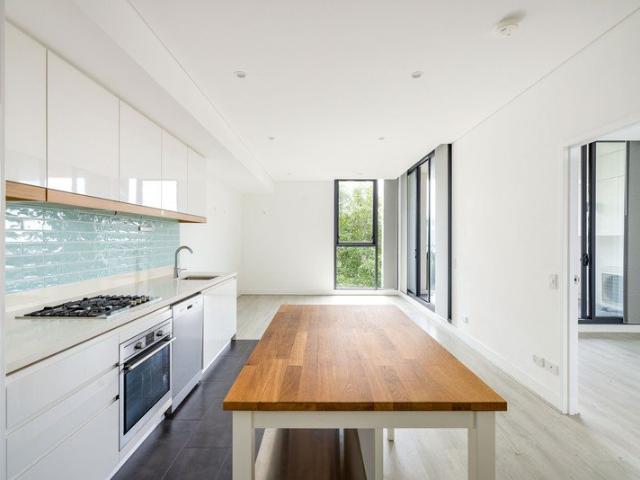 One bedroom apartment in thriving food precinct