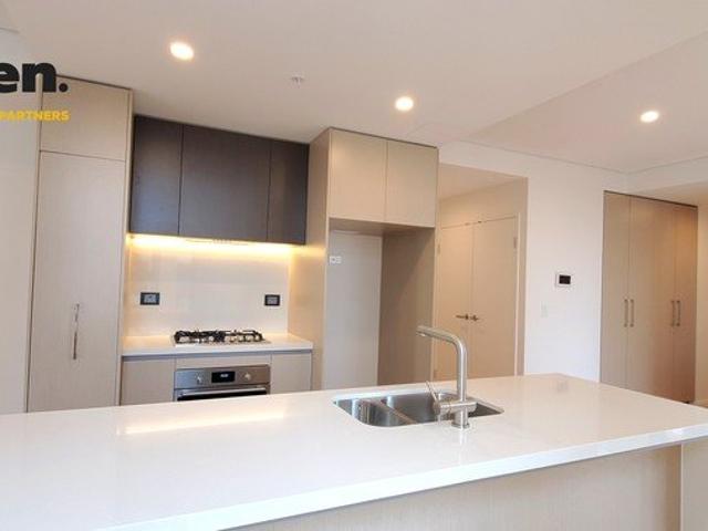 One Bedroom Apartment next to Metro