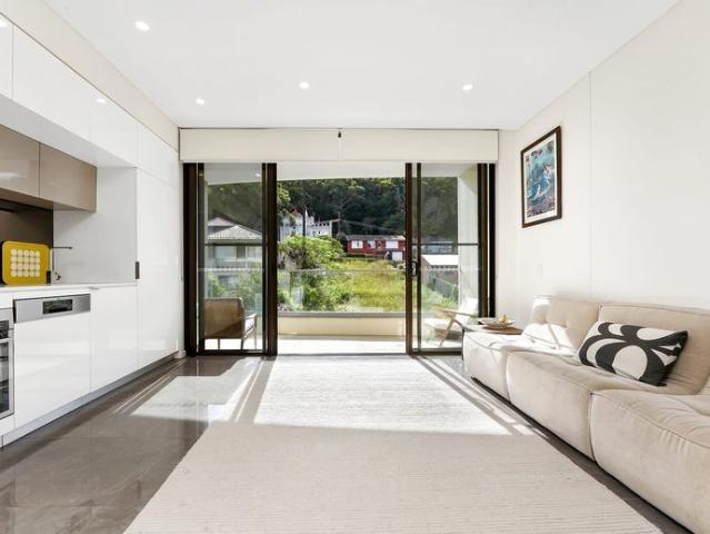 One Bedroom Apartment & Quality Complex