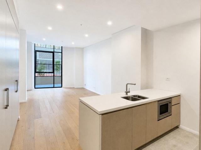 One Bedroom Apartment | Walk to Tallawong Metro Station