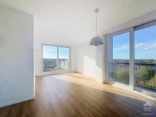 One Bedroom Apartment with Terrace for Rent in Watermael