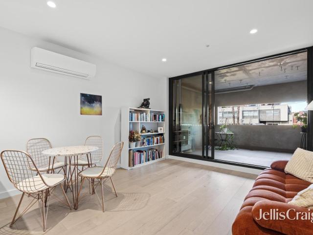 One Bedroom Apartment with Two Private Balconies