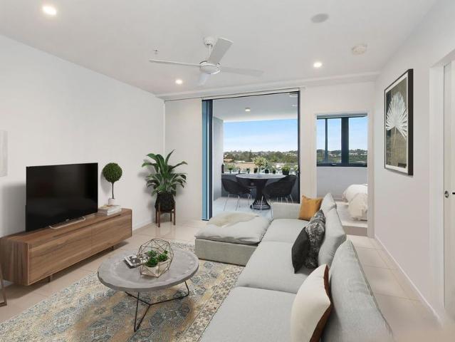 One Bedroom Apartment with multi purpose room