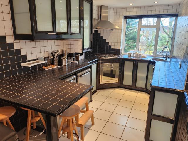 One Bedroom Apartment with Private Outdoor Space