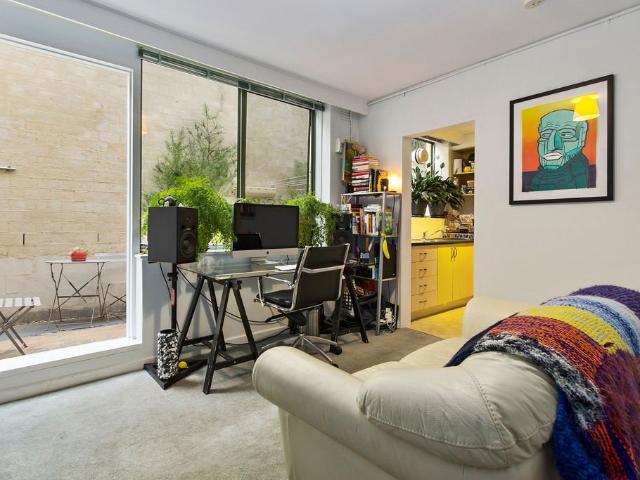 One Bedroom Apartment with Private Courtyard in the Heart of Richmond