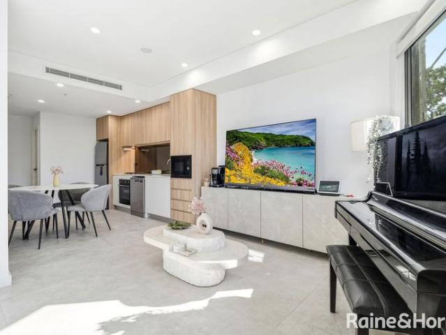 One Bedroom Apartment With Study Area