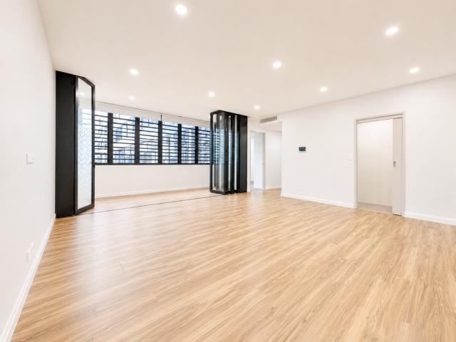 One Bedroom Apartments | 20 mins to City| Gym | Outdoor and indoor pool + Spa |