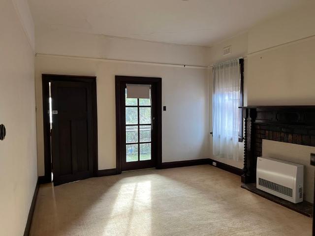 ONE BEDROOM CBD APARTMENT