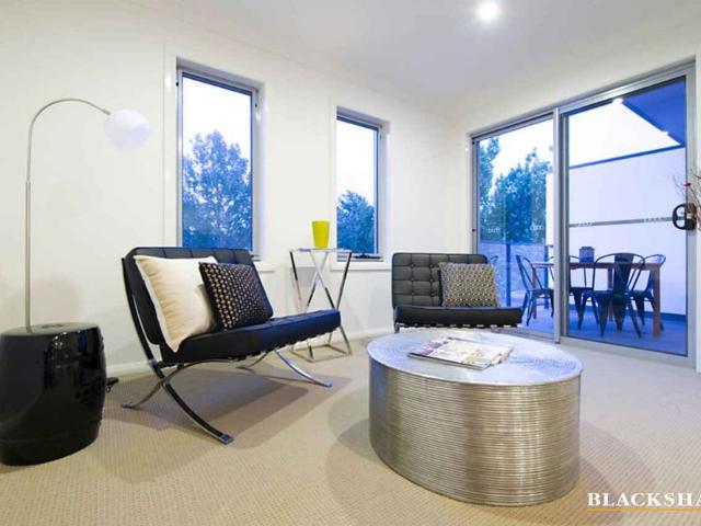 One bedroom courtyard apartment