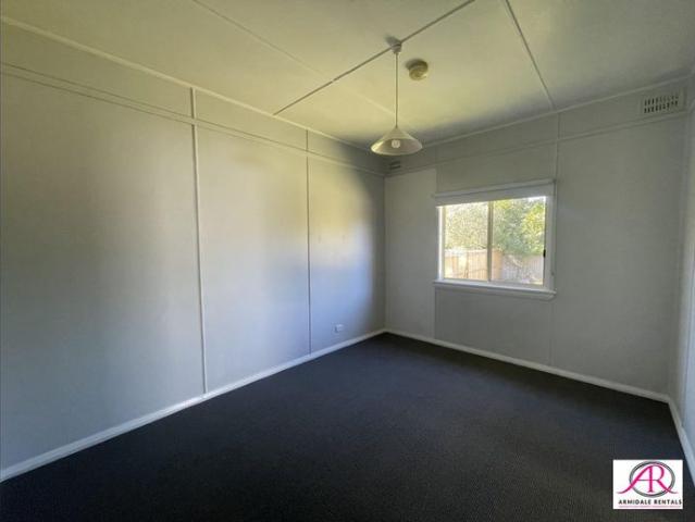 One bedroom close to town!