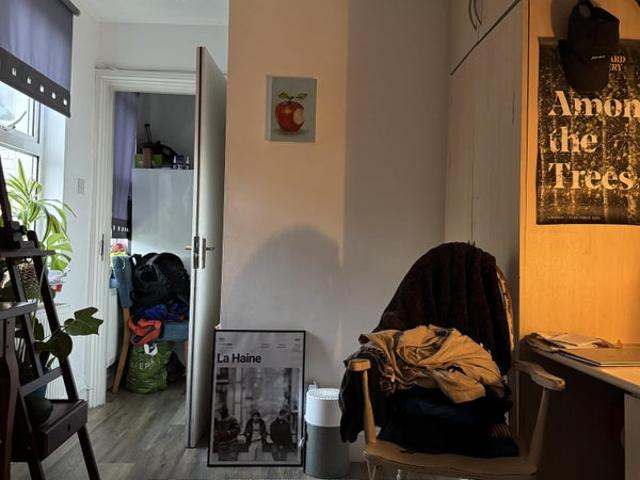 One Bedroom Flat Near KUni 1 Month Sublet