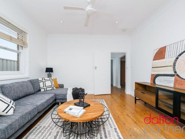 One Bedroom Flat At Rear Of House