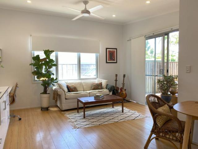 One bedroom flat in beachside Suffolk