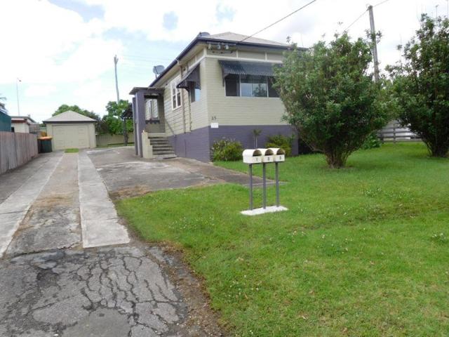 One bedroom flat in small group of three
