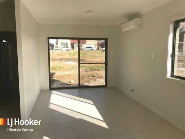 ONE BEDROOM FLAT SPACIOUS KITCHEN
