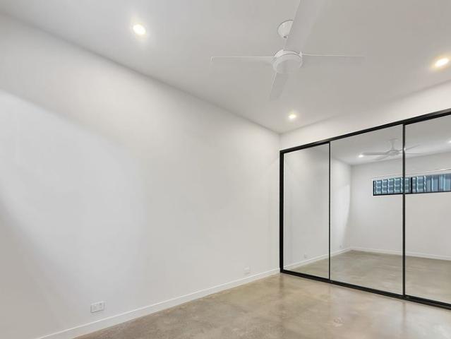 ONE BEDROOM FLAT