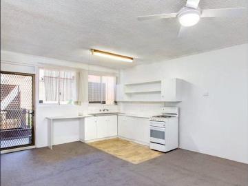 ONE BEDROOM GROUND FLOOR APARTMENT