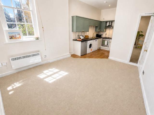 One Bedroom Ground Floor Flat on Orchard Street