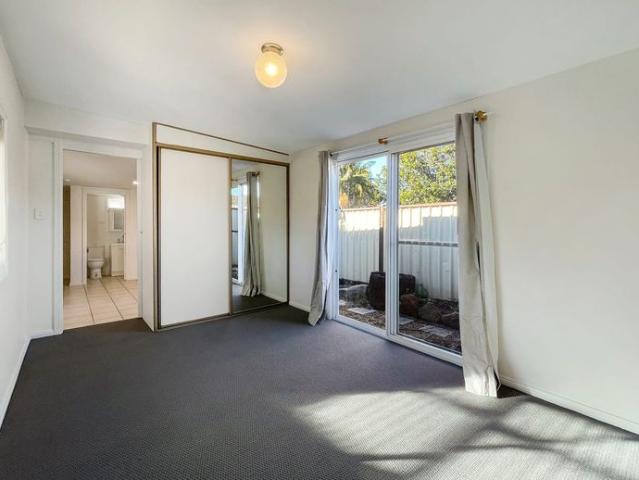 One Bedroom Granny Flat in Convenient Location