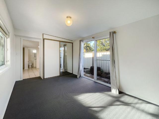 One Bedroom Granny Flat in Convenient Location