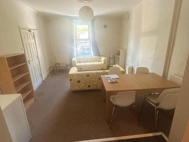 ONE BEDROOM IN 6 BED HOUSE Redland Park – Ref 114