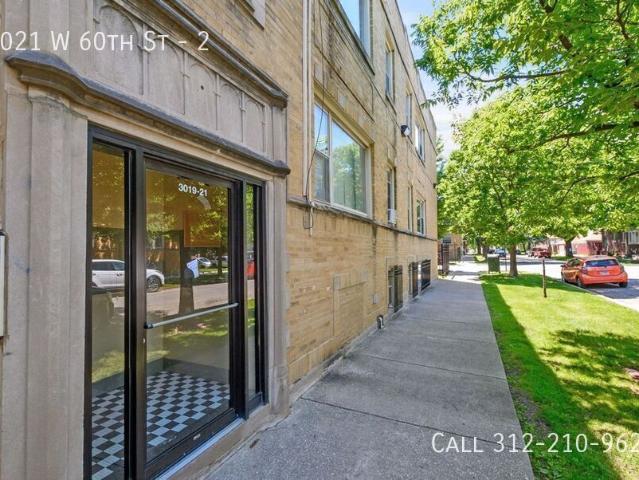 One Bedroom in Chicago Lawn