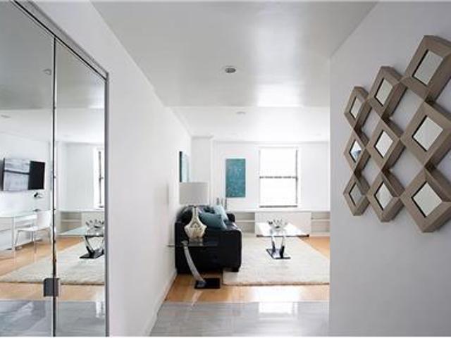 One Bedroom in Murphy Ave