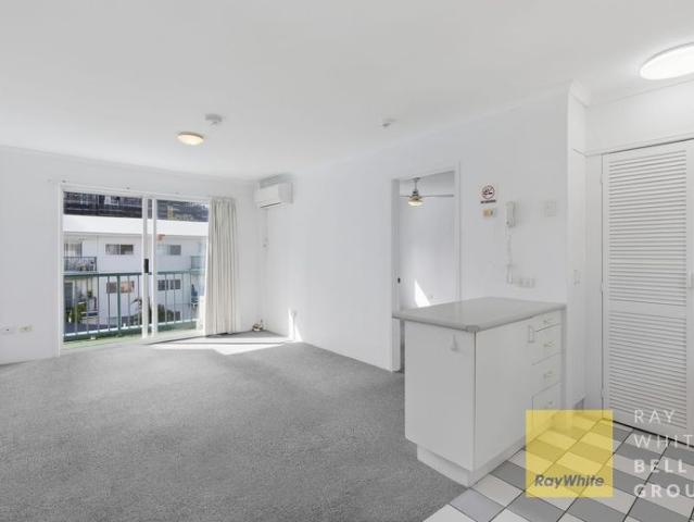 ONE BEDROOM IN 'RAFFLES ROYALE'