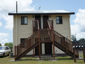 One Bedroom Low Maintenance Living Close to Town