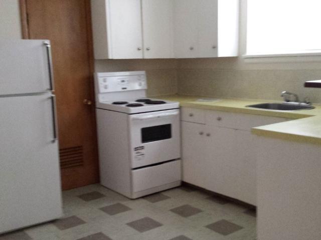 One Bedroom Lower Unit 380 Deschambault St Boniface — 1