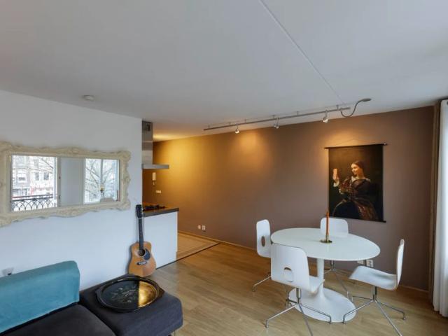 One Bedroom Monthly Accommodation — Amsterdam — Canal View
