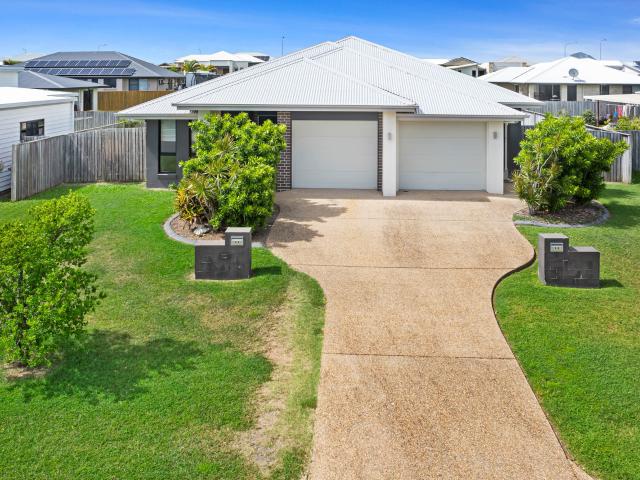One Bedroom Modern Duplex in a Great Location