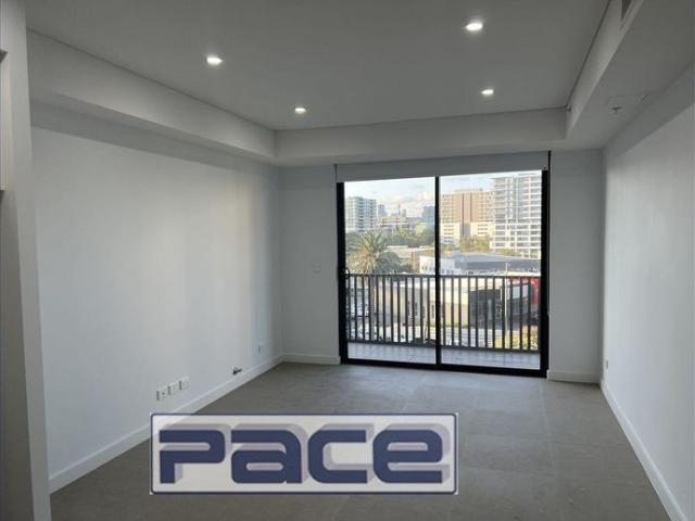 ONE BEDROOM NEAR NEW LUXURY APARTMENT FOR LEASE!